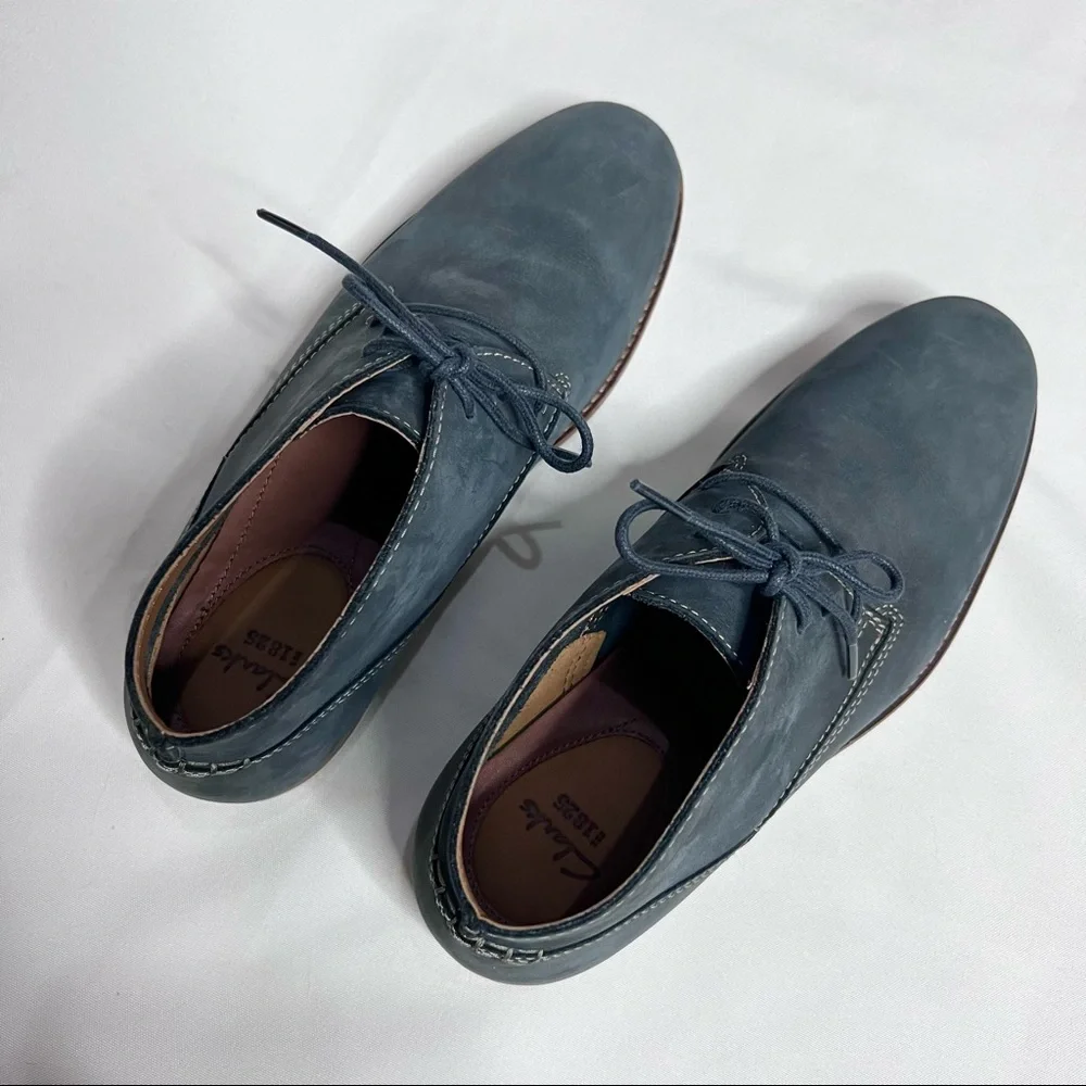 CLARKS‎ Franson Top Navy Nubuck Boots. Size 7.5